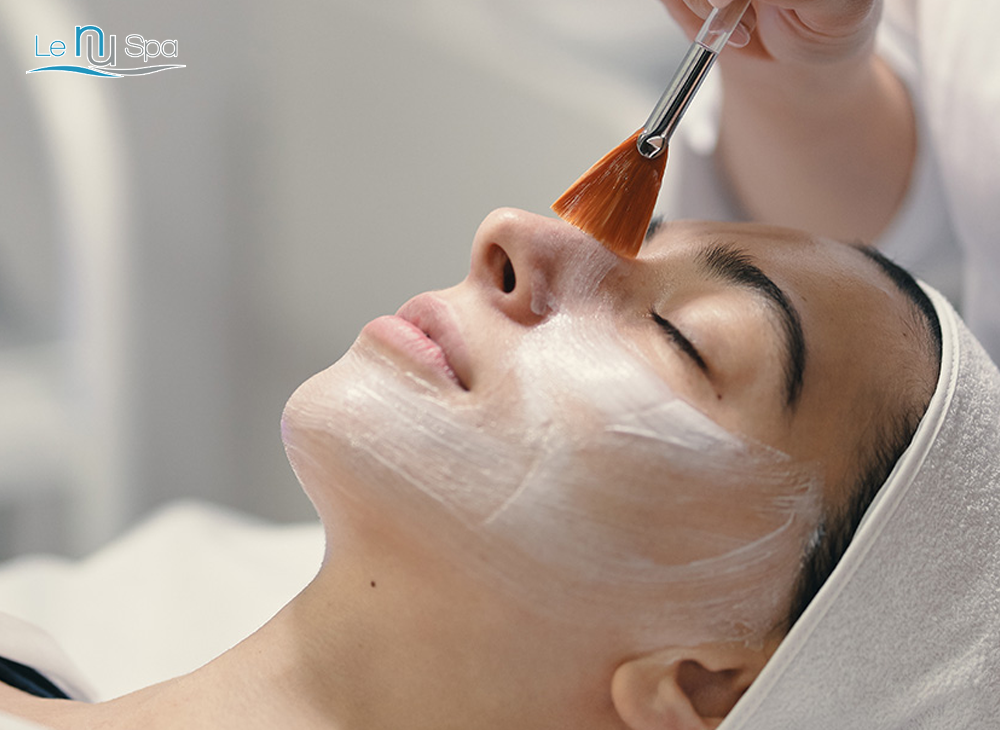 First Time "Melt-in" Luminous Collagen Facial